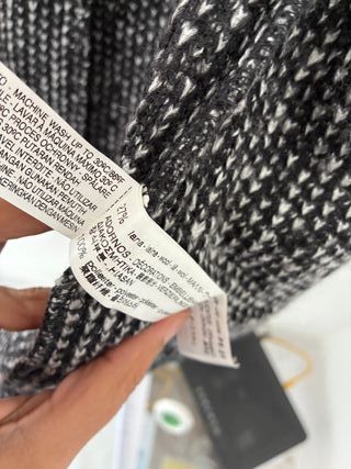 Abrigo lana Bershka negro y beige