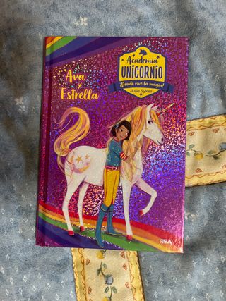 Libro Academia Unicornio Julie Sykes
