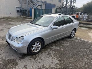 Mercedes-Benz Clase C 2003