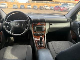 Mercedes-Benz Clase C 2003