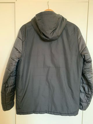 Chaqueta Adidas Real Madrid Negra y Dorada