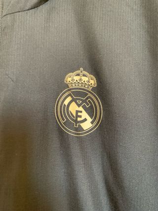 Chaqueta Adidas Real Madrid Negra y Dorada