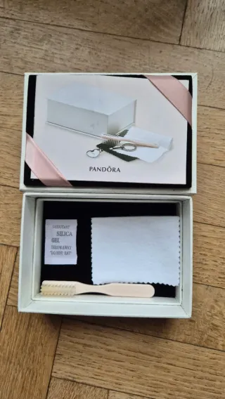 Spazzolino pulizia Pandora