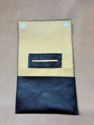 Porta tabacco in pelle nero