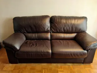 Sofá de 2 plazas piel marron muy buen estado