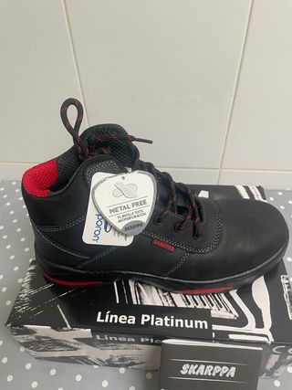 Botas de seguridad SKARPPPA negras y rojas