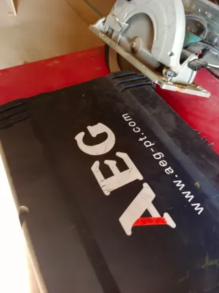 Taladro percutor AEG