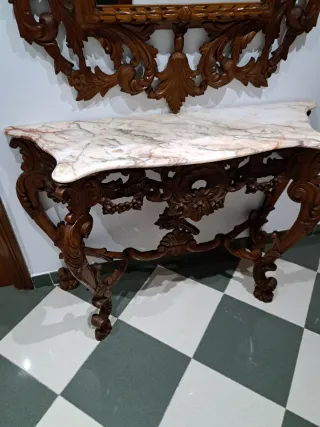 Mueble aparador antiguo con espejo