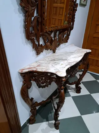 Mueble aparador antiguo con espejo