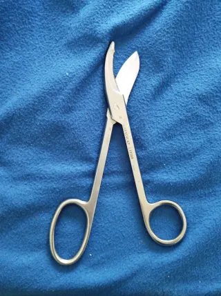 Tijeras Quirúrgicas Aesculap LX558R