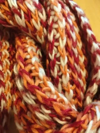 Bufanda tejida tricolor