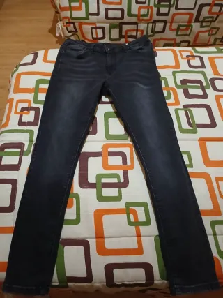 Pantalón vaquero hombre negro