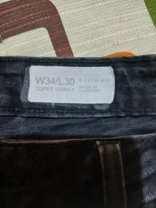 Pantalón vaquero hombre negro