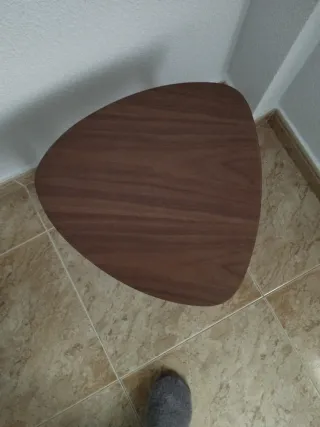 Mesa auxiliar triangular madera
