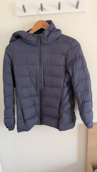 Plumas Uniqlo mujer azul