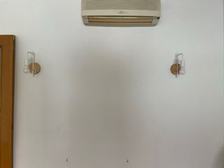 Lámparas (2) de pared metal y madera