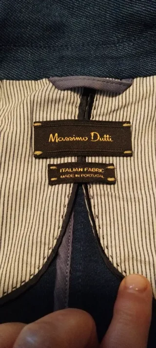 Chaqueta azul de chica