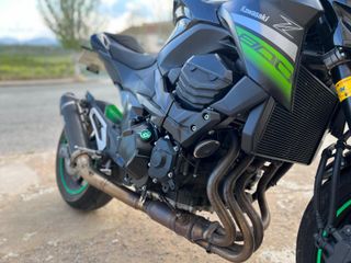 Kawasaki Z800 Negra y Verde