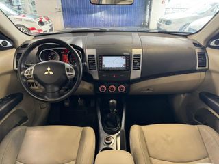 Mitsubishi Outlander 2.2 DI-D Kaiteki Plus