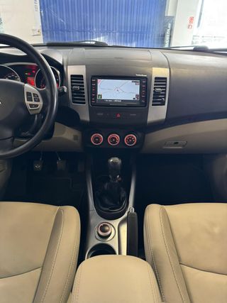 Mitsubishi Outlander 2.2 DI-D Kaiteki Plus