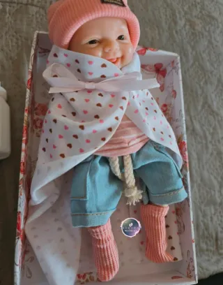 Muñeco de silicona flexible baby born