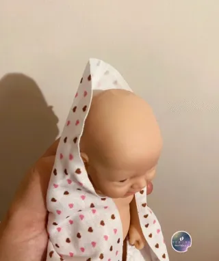 Muñeco de silicona flexible baby born