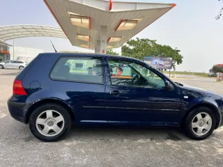 Volkswagen Golf 2000