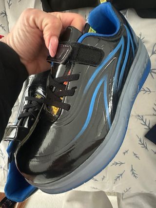 Zapatillas con ruedas  Talla 38-39