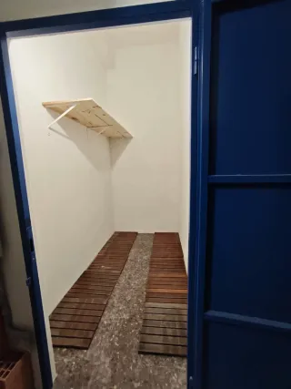 TRASTERO PIE CALLE RUZAFA.