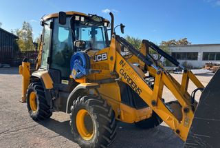 Retroexcavadora JCB 3CX Compact 4WS