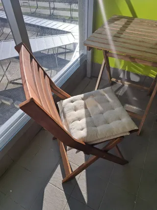 Conjunto mesa y sillas madera terraza