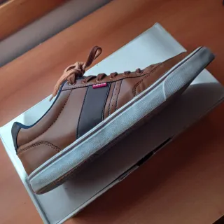 Zapatos Levi's Marrones Talla 46