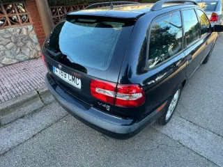 Volvo V40 2003