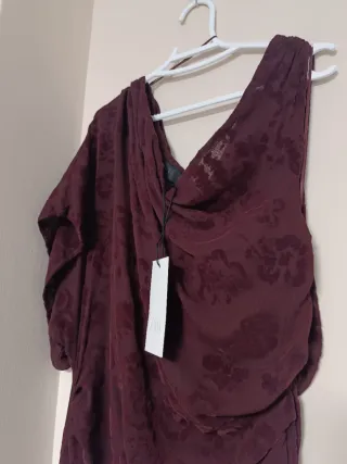 Vestido midi largo Asimétrico Flecos Devoré zara