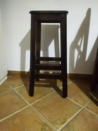 Taburetes de Madera Oscura 3 UNIDADES