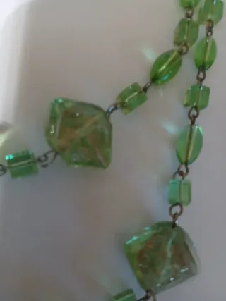 Collar largo señora verde