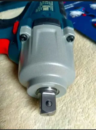 NUEVA Llave de Impacto Bosch GDS 18V-450 PC 450 Nm