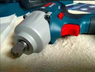 NUEVA Llave de Impacto Bosch GDS 18V-450 PC 450 Nm