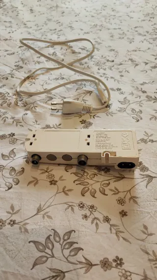 Amplificador de señal de antena 25 dB Televes 5527