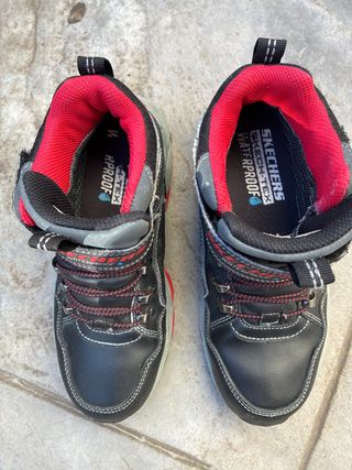 Botas Skechers Waterproof Niños numero 33-34