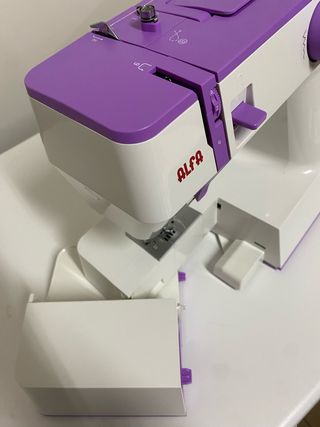 Máquina de Coser Alfa Style 40 Morada