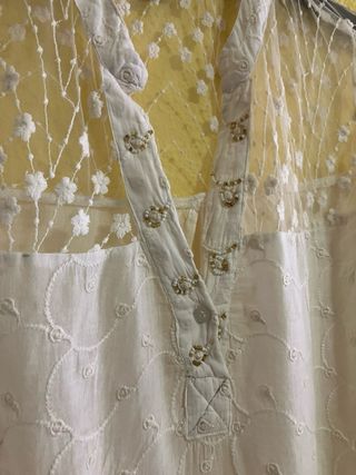 Blusa de encaje d.d. a.m. Talla S/M