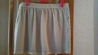 Falda corta Stradivarius lentejuelas