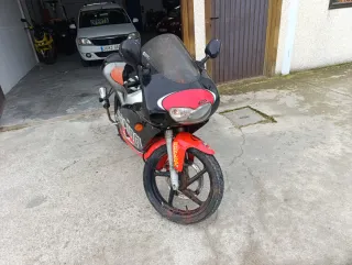 Aprilia RS50 CC Negra y Roja
