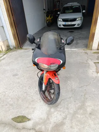 Aprilia RS50 CC Negra y Roja