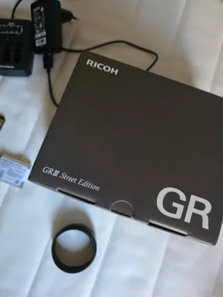 Ricoh GR III Street Edition - Cámara Digital