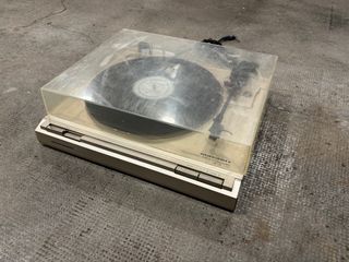 Tocadiscos Marantz TT 130