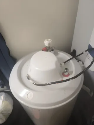 Termo eléctrico agua caliente grande