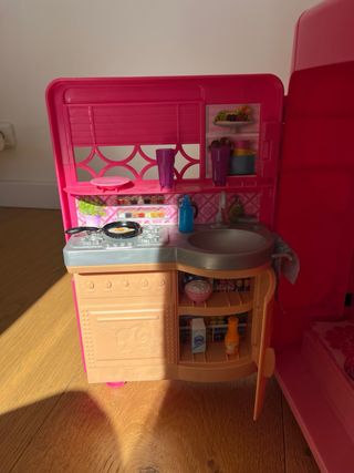 Autocaravana Barbie Camper