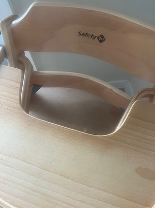 Trona de madera para bebé